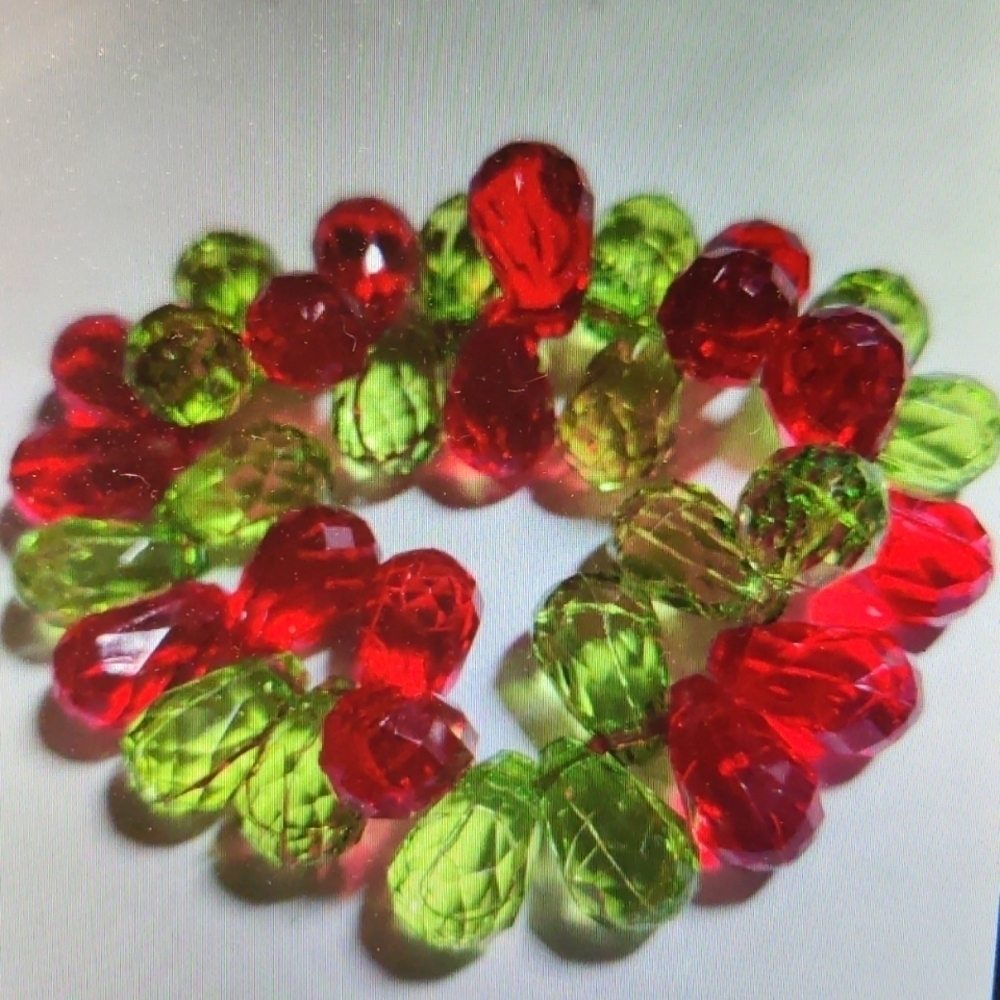 Strand of Red & Green Acrylic Beads